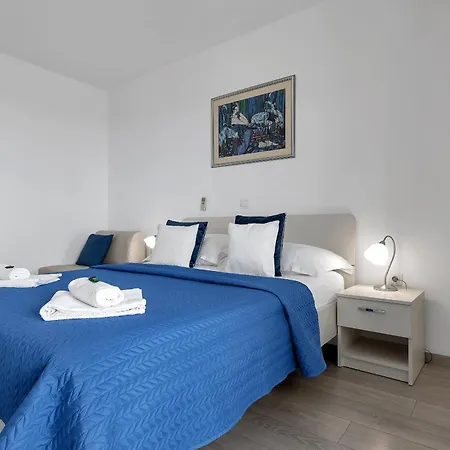 Apartments Villa Katarina Tucepi Room photo