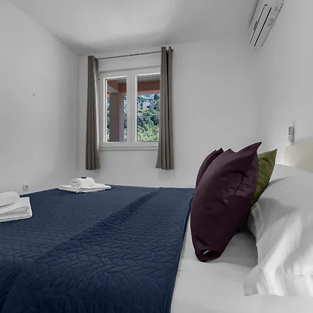 Apartments Villa Katarina Tucepi Room photo