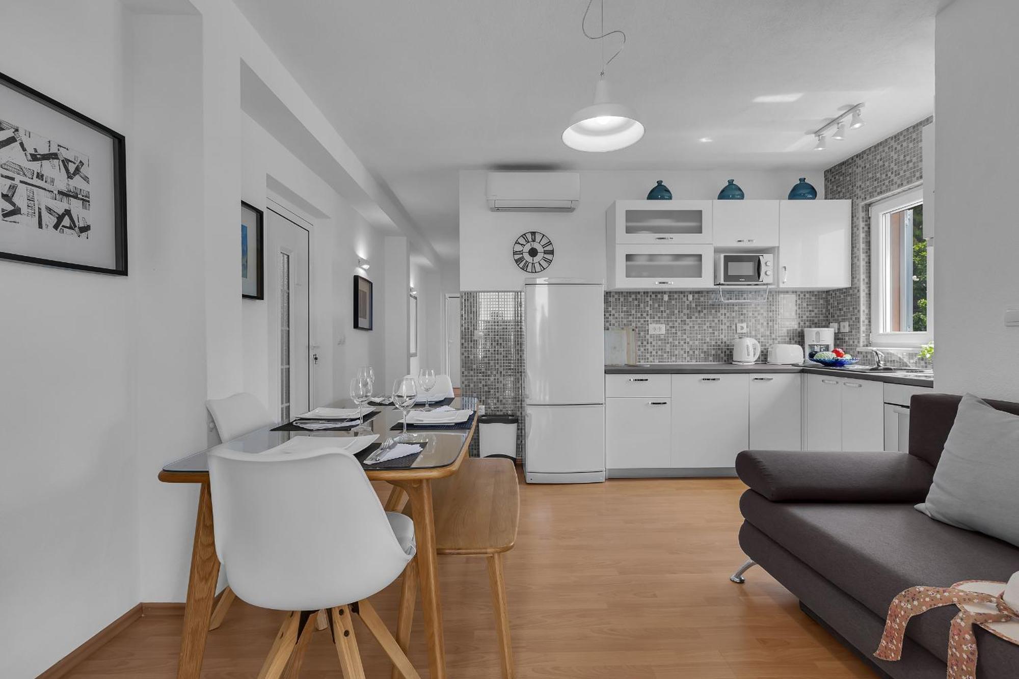 Apartment Katarina *